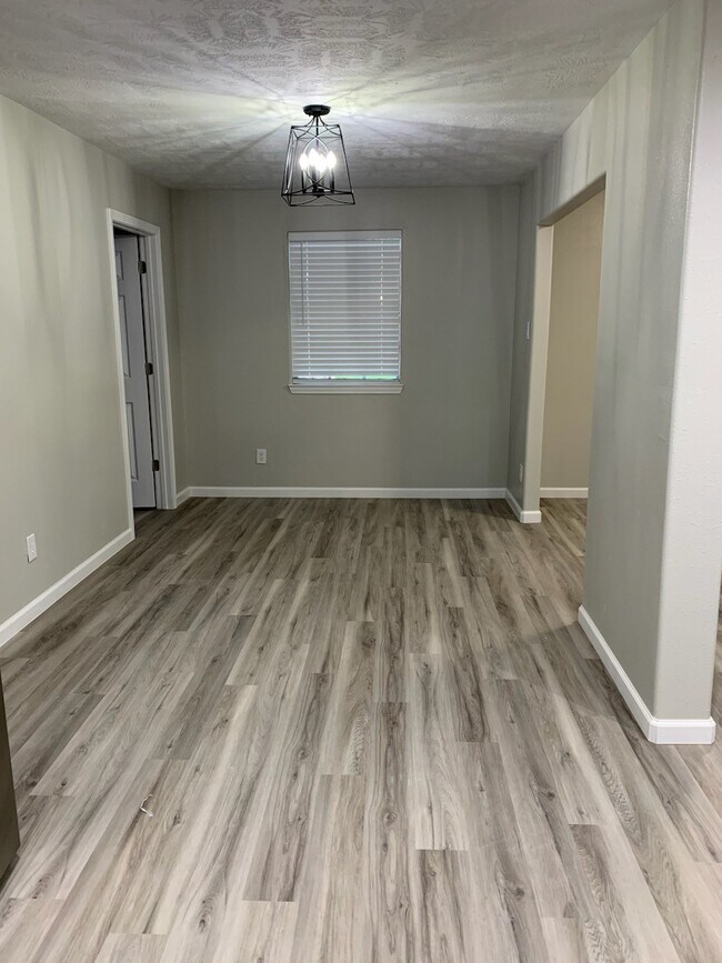 Foto del edificio - 7427 Evans St