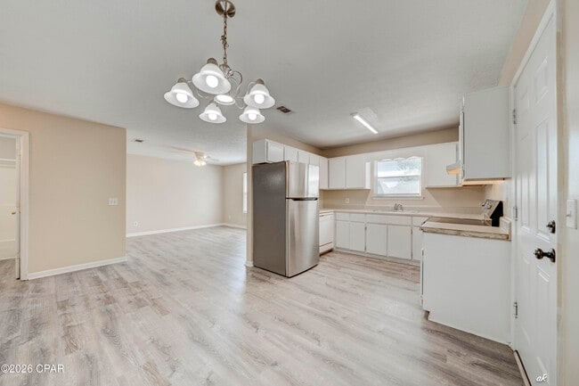 Building Photo - 3722 Burnham Way