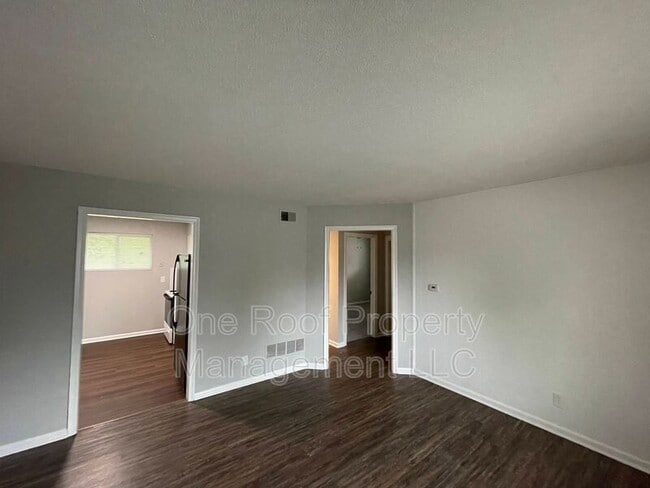 Building Photo - 638 N 31 St