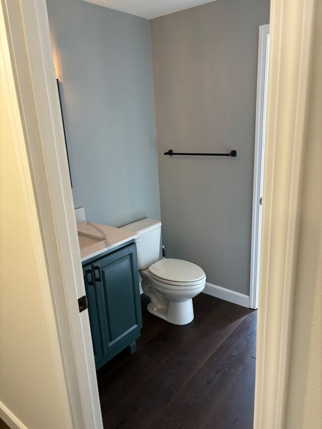 Building Photo - 4 Bed Home 20 Minutes From Mt. Bachelor