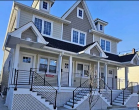 Building Photo - 115 Winslow Pl