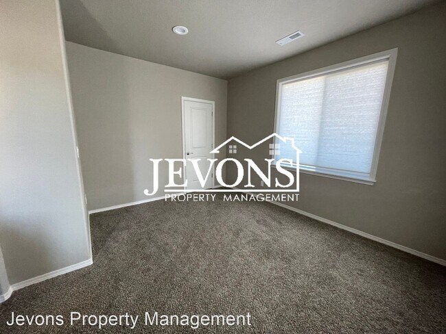 Foto del edificio - 4 br, 2.5 bath House - 12 S 12th St Loop