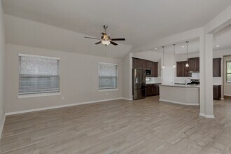 Building Photo - 151 Silva Creek Trl