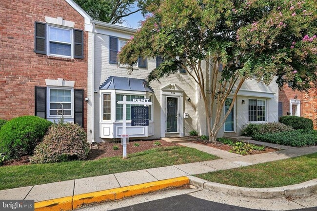 Building Photo - 680 Azalea Dr