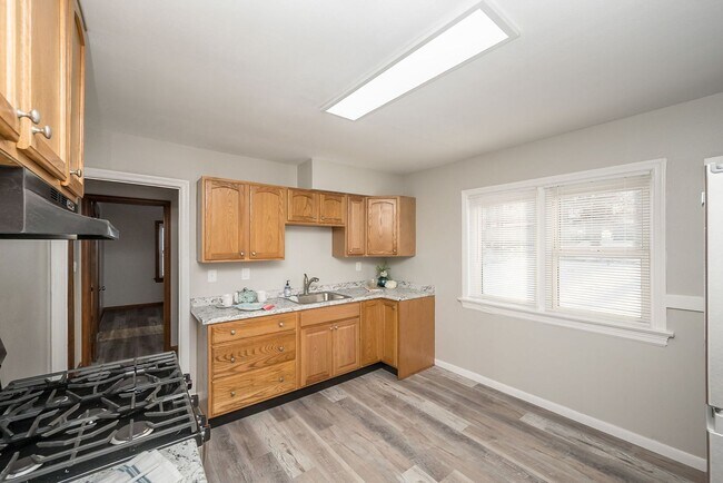 Foto del edificio - 10446 St Charles Rock Rd