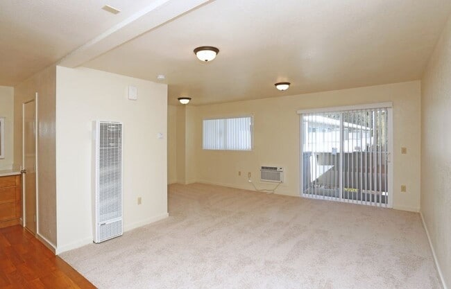 Interior Photo - Twin Pines Manor Apartments