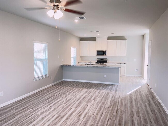 Foto del edificio - 417 Aurora Creek Ln
