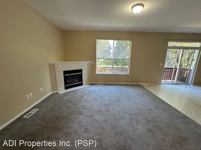 Building Photo - 3 br, 2.5 bath House - 234 SE 43rd Ave
