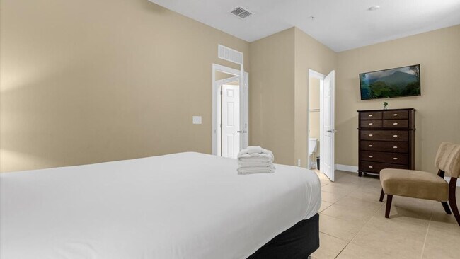 Building Photo - 14545 Damai Ln