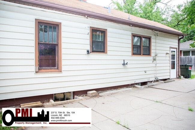 Building Photo - 5501 J St