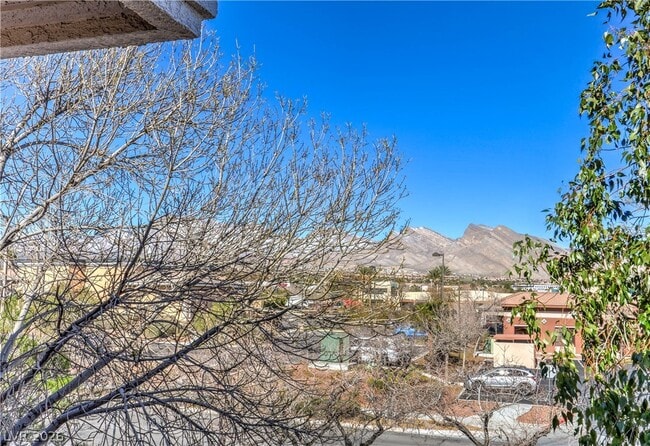 Building Photo - 1001 Domnus Ln