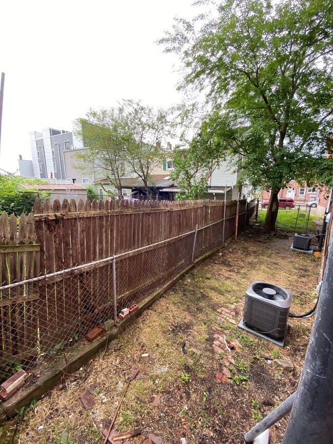 Building Photo - Updated 2BR Row Home in Lawrenceville – Ce...
