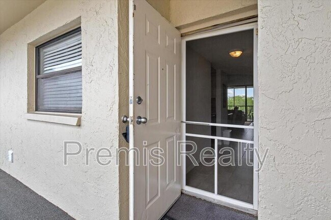 Building Photo - 900 Cove Cay Dr