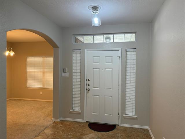 Building Photo - 8433 Nicholson Dr