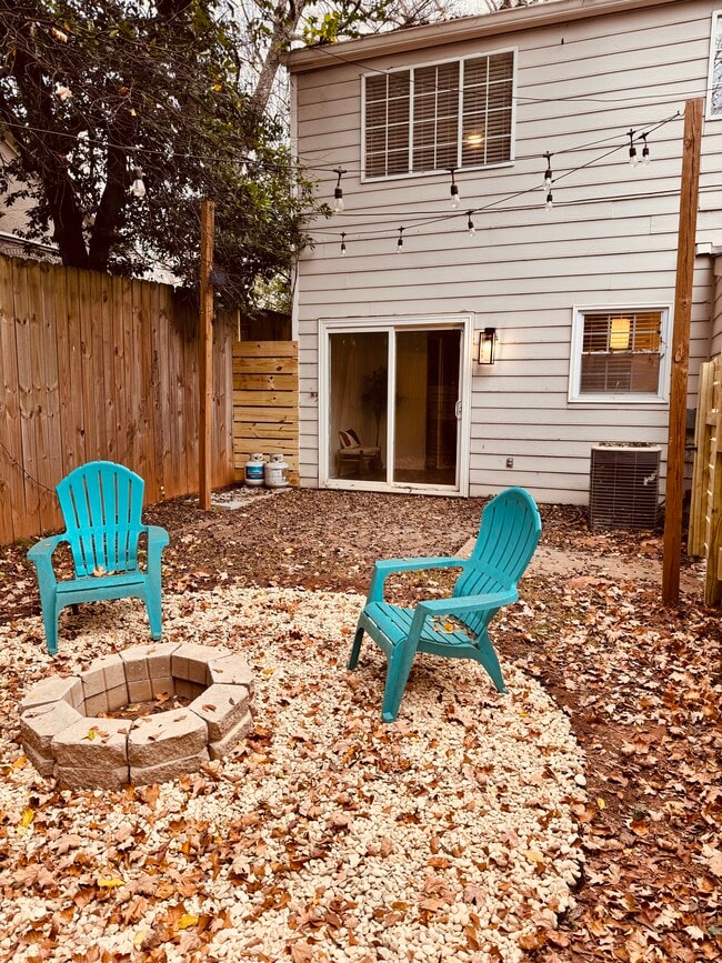 Building Photo - 1159 Saint Augustine Pl NE