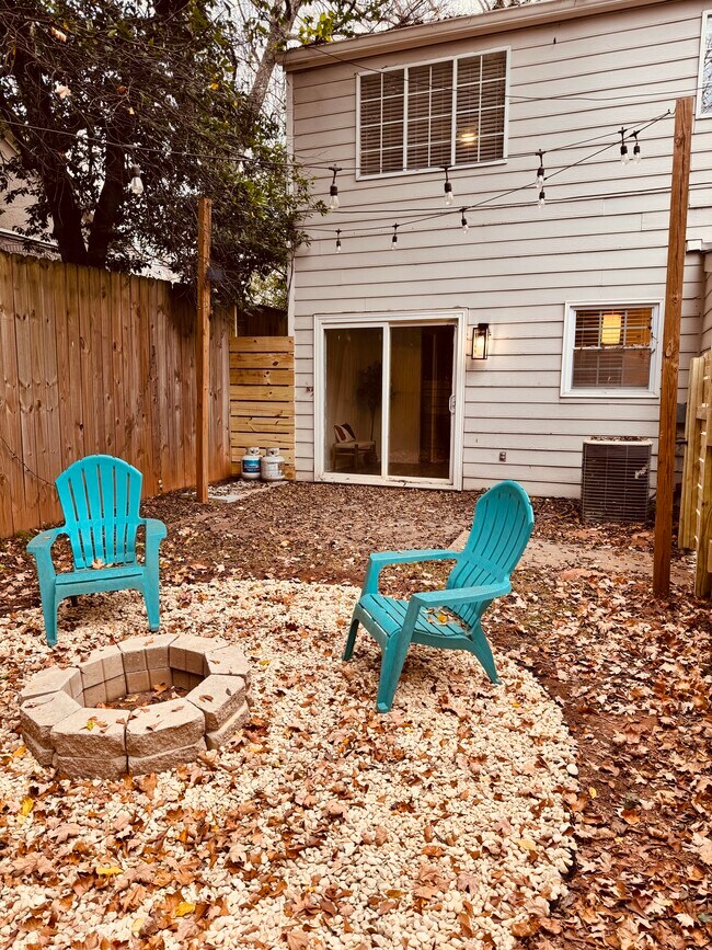 Foto del edificio - 1159 Saint Augustine Pl NE