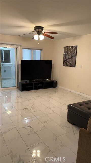 Foto del edificio - 23120 Posada Dr