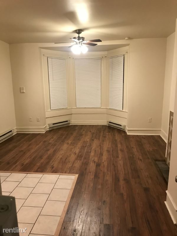 Building Photo - Studio, 1 bath Apartment - 1700 W Erie Ave