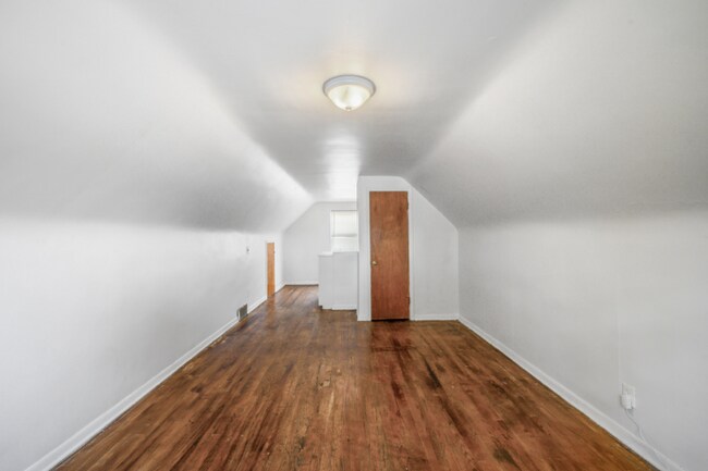Building Photo - 20411 Mendota St