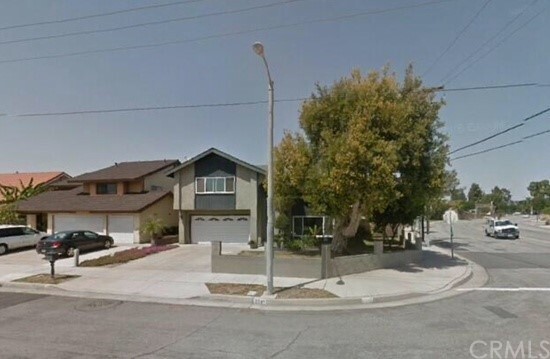 Primary Photo - 2117 W Sycamore Ave