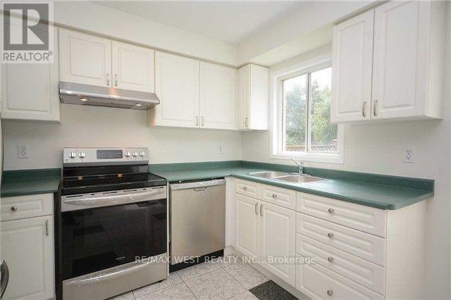 Building Photo - 5758 Greensboro Dr