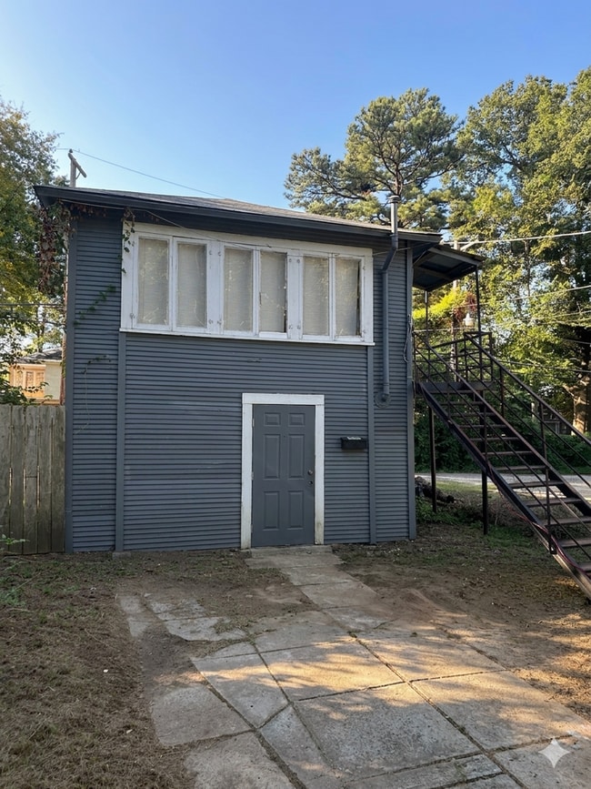 Building Photo - 425 Boulevard