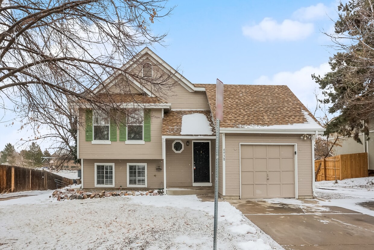 4938 S Sedalia Way House Rental in Aurora, CO