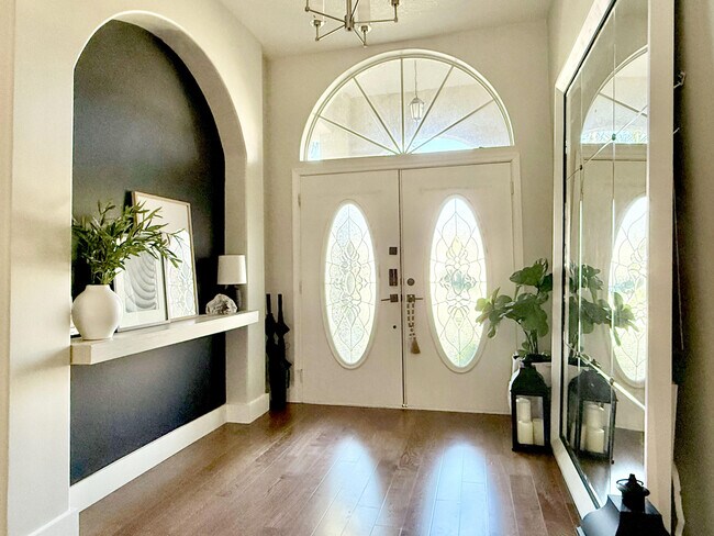 Foto del edificio - 1774 Primrose Ln