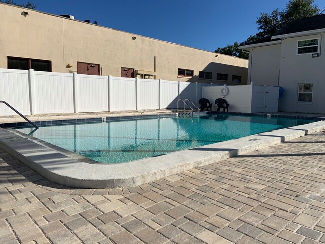 Foto del edificio - 2/1.5 Townhome in Downtown New Port Richey