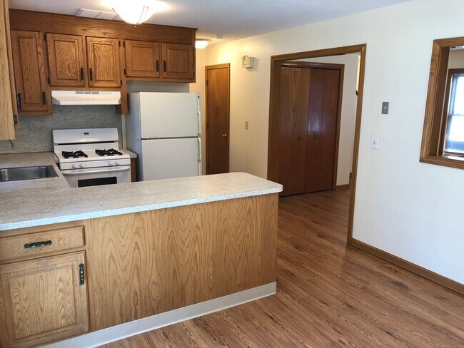 Foto del edificio - 70 70 Northampton Ln