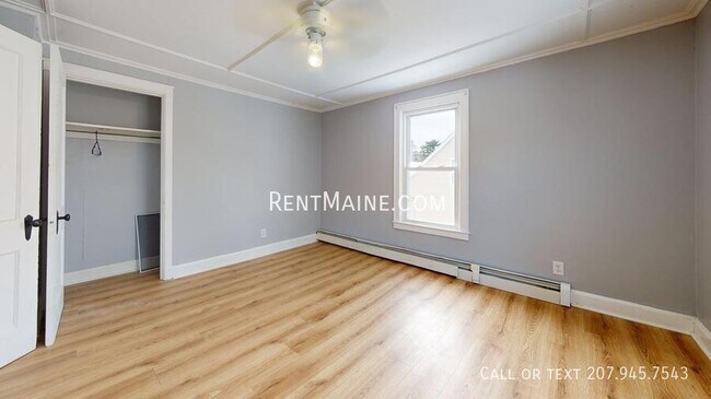 Building Photo - 5 Williams St