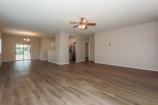 Foto del edificio - 1715 E Renegade Trail