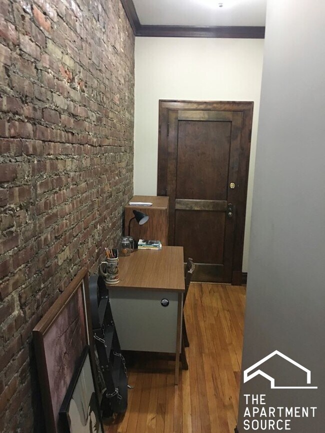 Foto del edificio - 4755 N Sawyer Ave