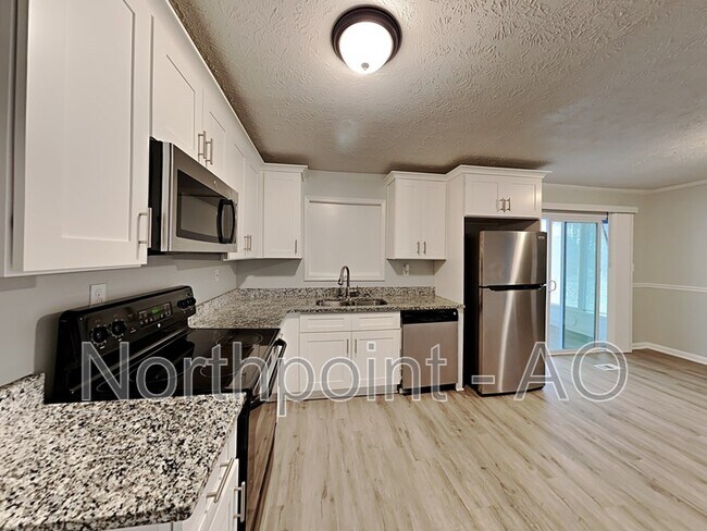 Foto del edificio - 3901 Rockcrest Ct