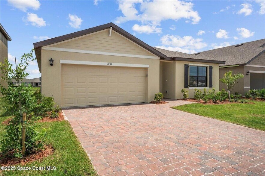Foto principal - 1854 Capital Dr SE
