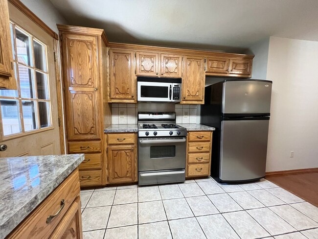Foto del edificio - NW Norman 4-3-2 Executive Lease Home!