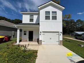 Building Photo - 510 Lee Ave