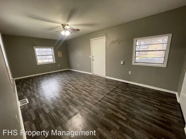 Building Photo - 2 br, 1 bath House - 2057 N Travis Avenue
