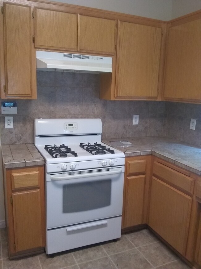 Foto del edificio - PRE-LEASE OPPORTUNITY – Downtown Living at...