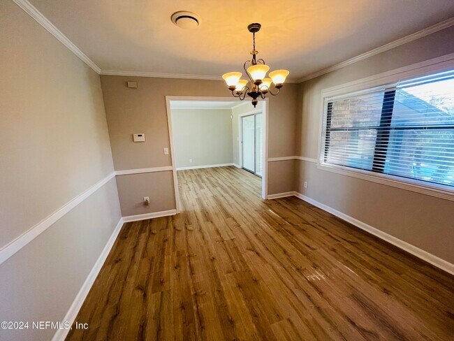 Foto del edificio - 5350 Selton Ave