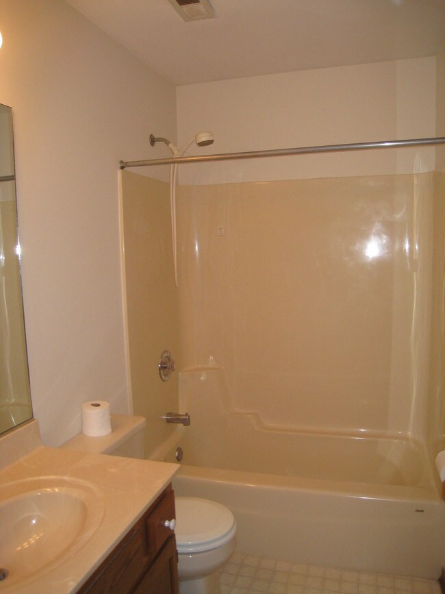 Building Photo - 158 N Brockway St