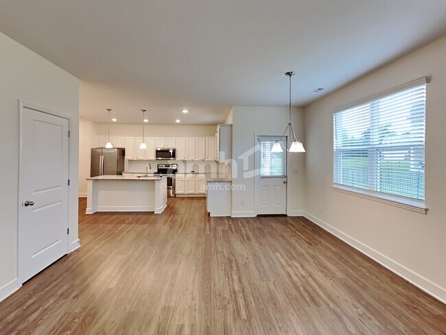Building Photo - 607 Drema Ct