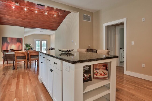 Foto del edificio - 26 N Main, 3