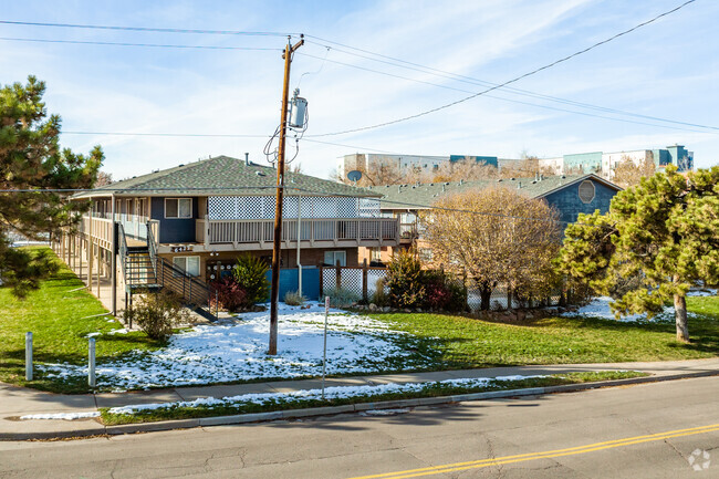 Northeast Corner - Country Club Condominiums