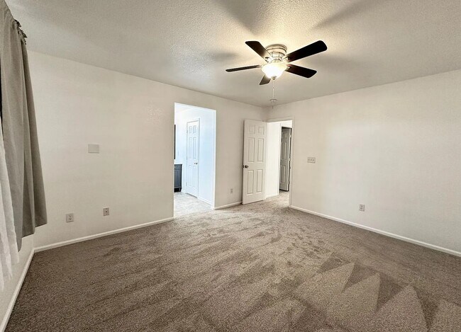 Foto del edificio - 2434 E 127th Pl