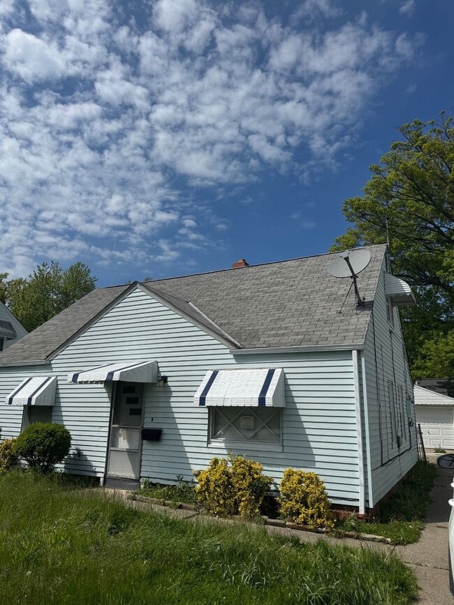 Building Photo - 23307 Williams Ave