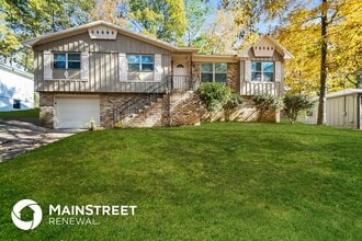 Building Photo - 1525 Pine Tree Dr