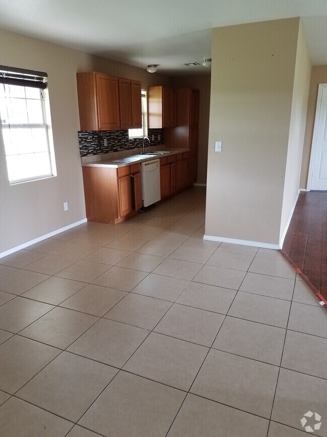 Apartments For Rent in Cromwell OK with Hardwood Floors 1 Rentals