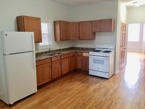 Building Photo - 4142 W Kamerling Ave