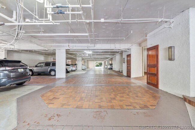 Foto del edificio - 500 Ocean Trail Way